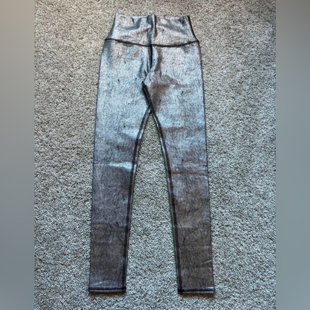 ALO Yoga Metallic Silver High-Rise Leggings Size M NWOT - Picture 10 of 13